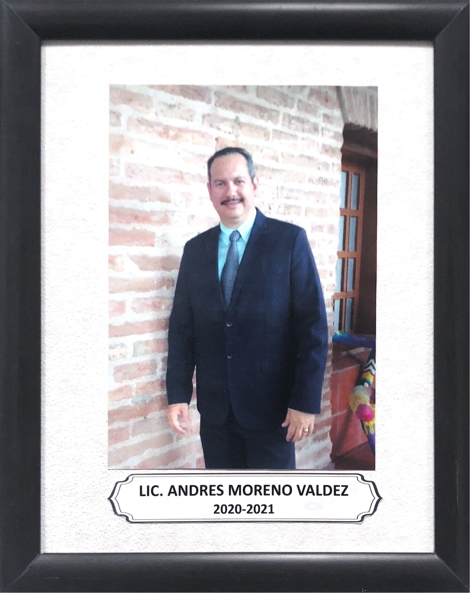 LIC. ANDRES MORENO VALDEZ