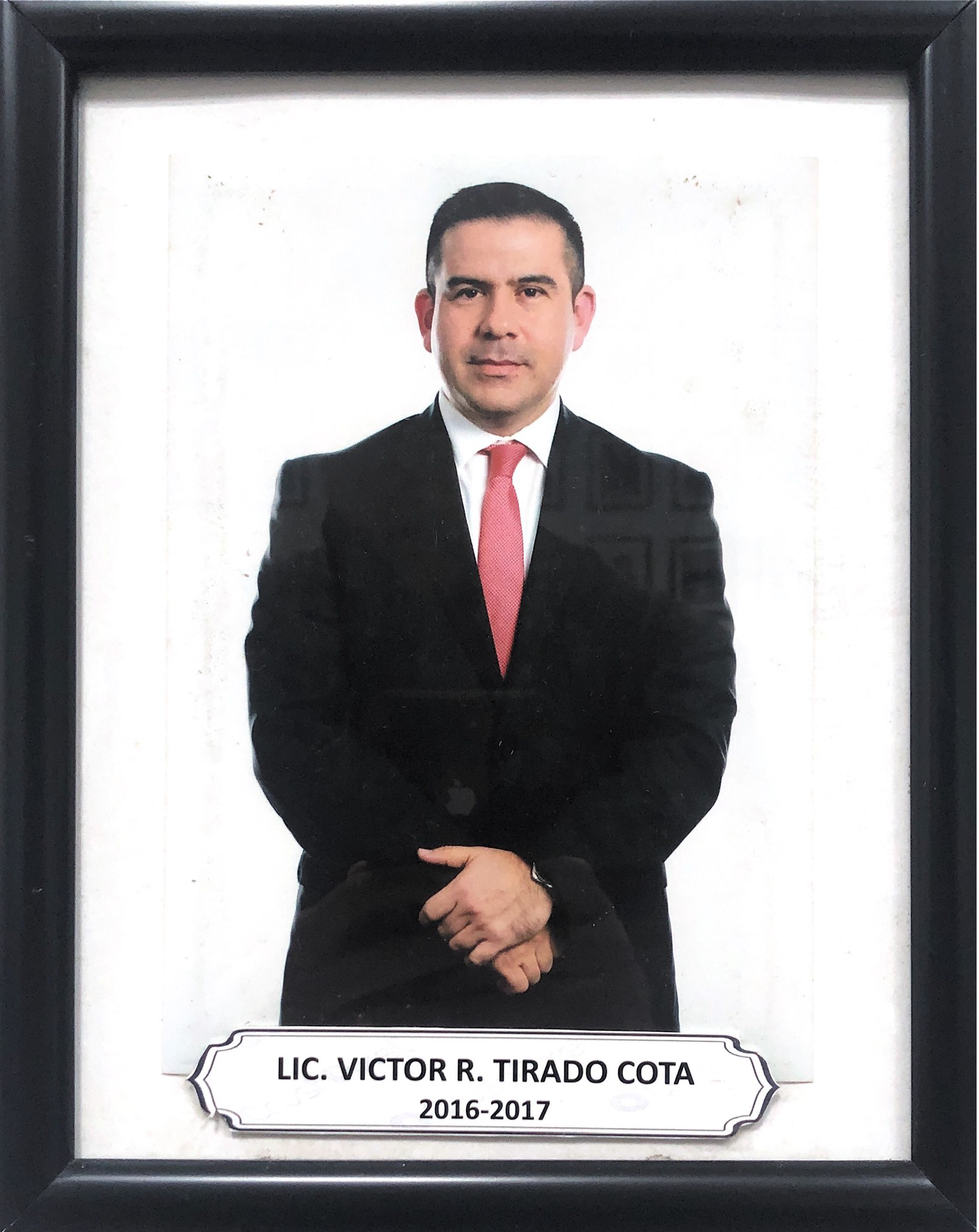 LIC. VICTOR R. TIRADO COTA